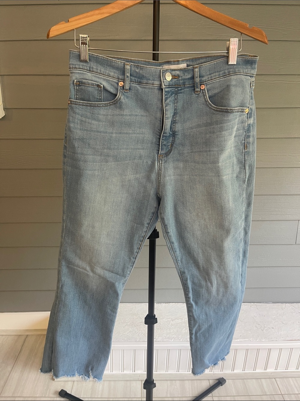 LOFT Light Blue Cropped Ankle Jeans